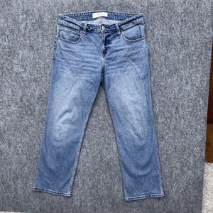 Hollister Low Rise Relaxed Straight Jeans Women's sz 10R 30 / actual size 34x30